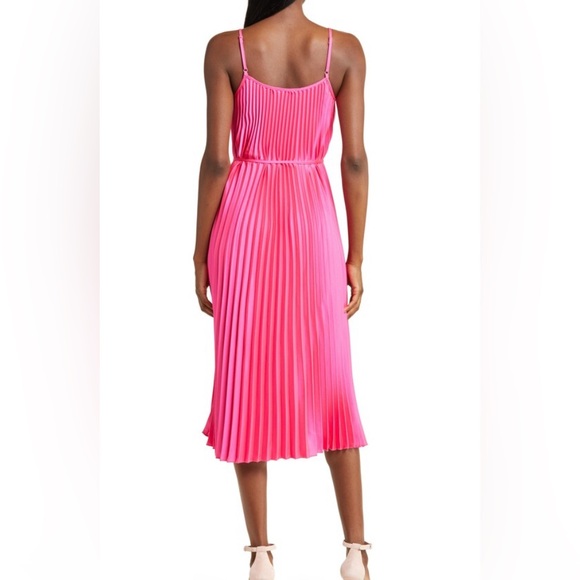 NWT SAM EDELMAN
Hammered Satin Plissé Dress in Hot Pink - Picture 2 of 6